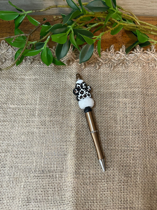 White Paw Pen